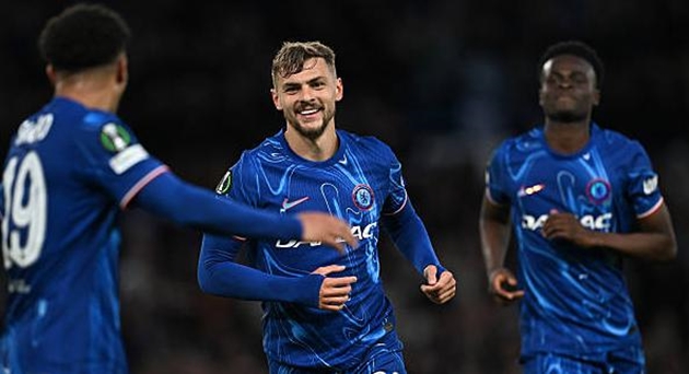 Những "kép phụ" tỏa sáng đưa Chelsea vào chung kết Conference League