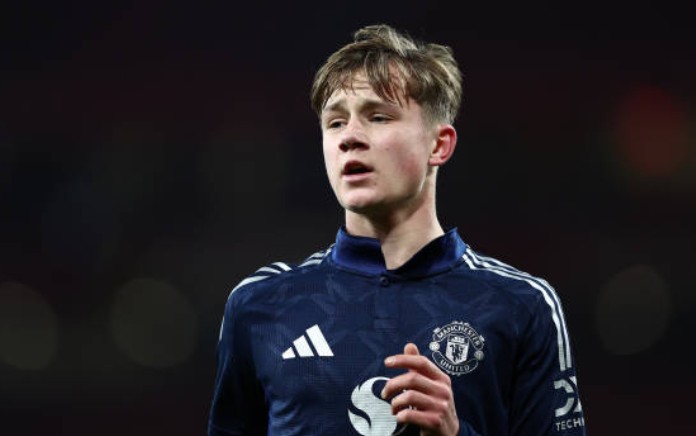 Jim Thwaites: Thần đồng MU được ví như Beckham 2.0