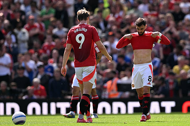Ugarte hóa "tội đồ", Man United ôm hận trước West Ham