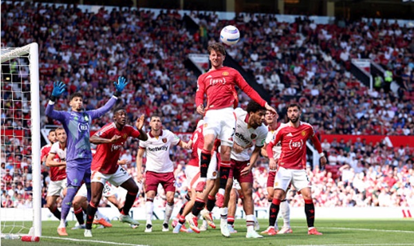 Chấm điểm Manchester United 0-2 West Ham: Hàng thủ sai lầm; Hojlund ''buôn gỗ''