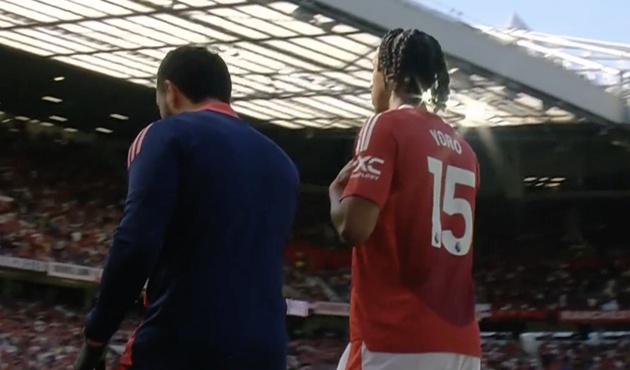 Leny Yoro chấn thương khiến Man Utd lao đao