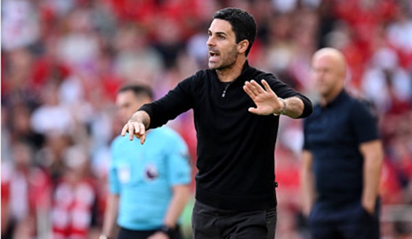 "Arsenal vẫn chưa đủ điều kiện dự Champions League"