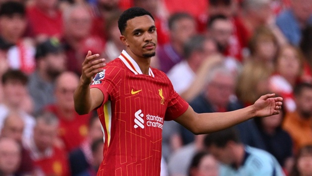Trent Alexander-Arnold: Khi người hùng Liverpool bước ra trong cô độc