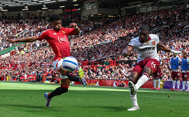 Điểm sáng hiếm hoi trong trận thua của Man United