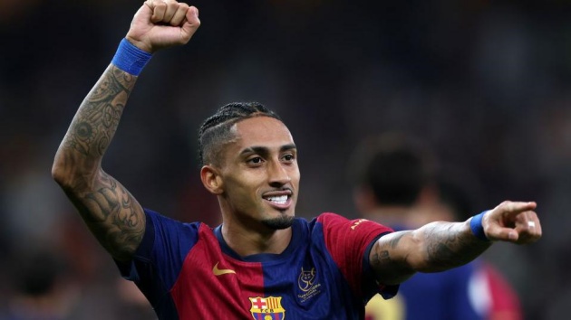 Raphinha lật ngược số phận ở Barcelona