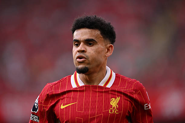 Luis Diaz bênh vực Alexander-Arnold sau phản ứng từ CĐV Liverpool