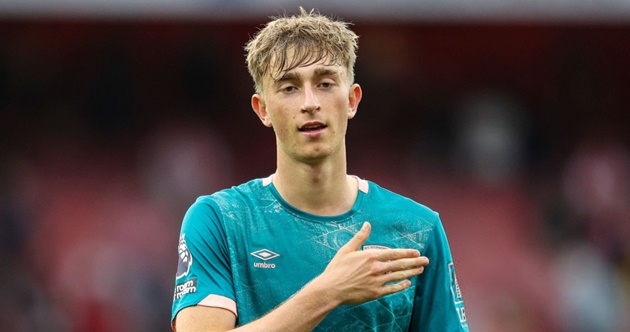 Huijsen gần gia nhập Real Madrid với điều khoản 58 triệu euro