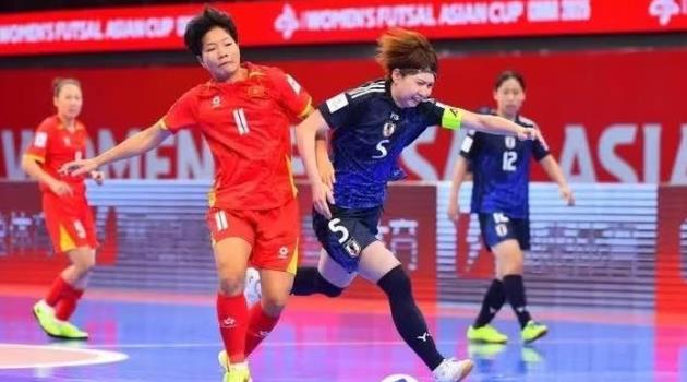HLV Nguyễn Đình Hoàng tự hào về các học trò