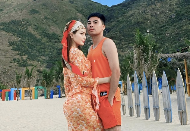 Đức Huy và Huyền Trang tình tứ trong loạt ảnh mới