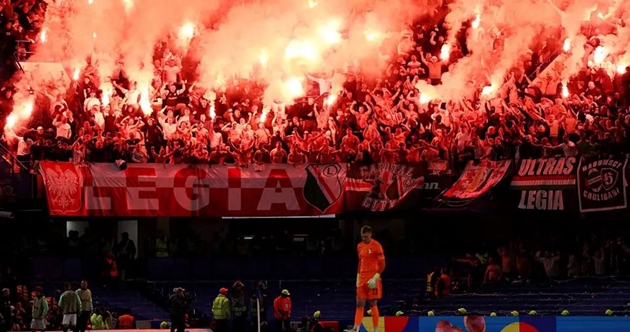 Bại tướng của Chelsea đối diện án phạt nặng
