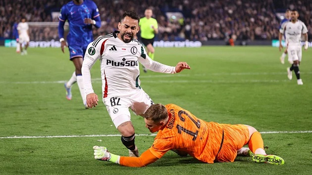 Chelsea chịu nhiều sức ép từ các CĐV trong thời gian qua.