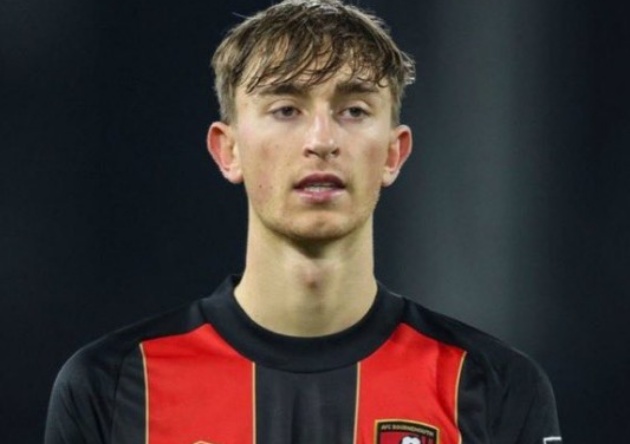 Dean Huijsen trong tầm ngắm Liverpool.