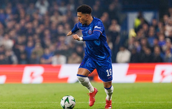 Chelsea phung phí quá nhiều cơ hội.