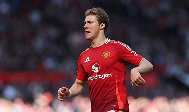 Rasmus Hojlund gây thất vọng trong trận đấu với Wolves.