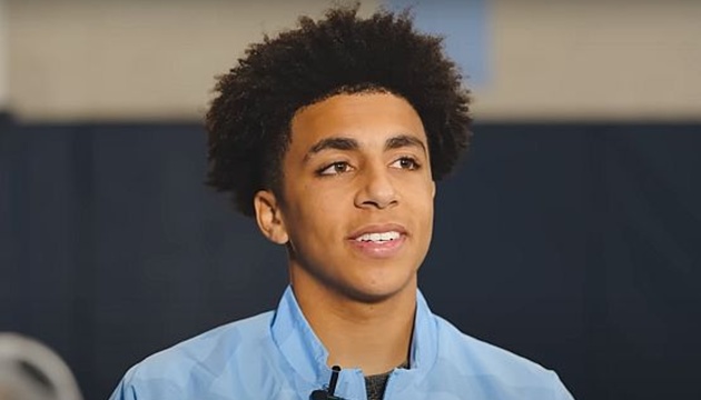 Rico Lewis chứng tỏ bản thân sẵn sàng gánh vác trọng trách tại Man City.
