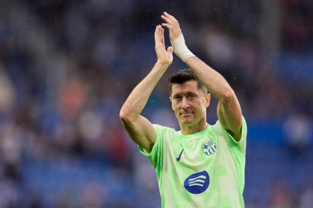 Lewandowski vẫn là đầu tàu trên hàng công Barca.