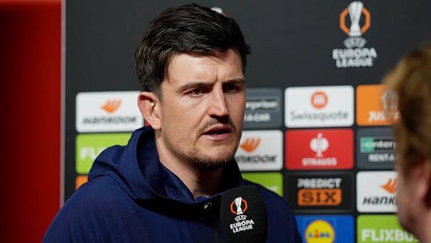 Harry Maguire vẫn tỏ ra thận trọng dù Manchester United giành lợi thế lớn.