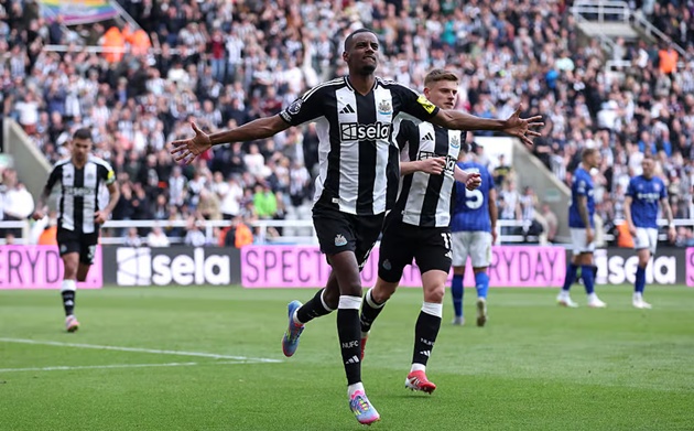Liverpool đang theo đuổi Isak