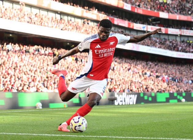 Partey đã lớn tuổi và Arteta cần thêm người xoay tua.