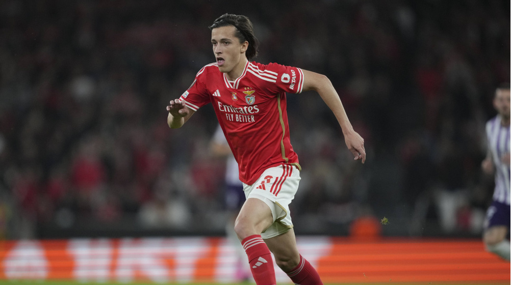 Alvaro Carreras chơi ấn tượng ở Benfica.