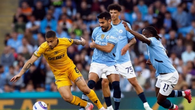 Man City khắc chế lối chơi của Wolves.