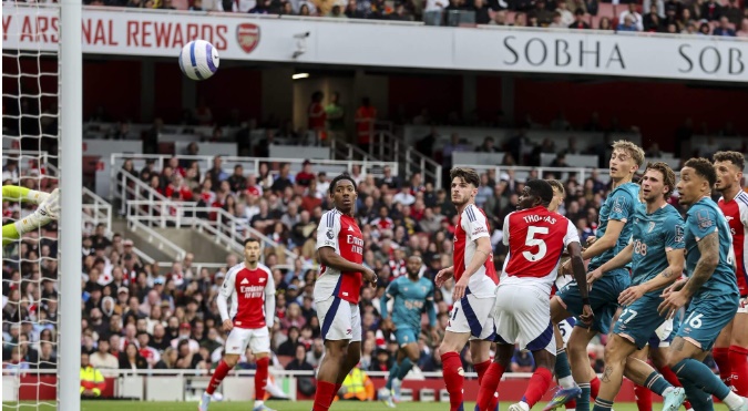 Sự chủ quan đã khiến Arsenal nhận trái đắng.