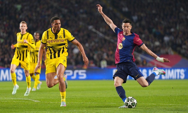 Lewandowski giúp Barca có thêm lựa chọn cho hàng công