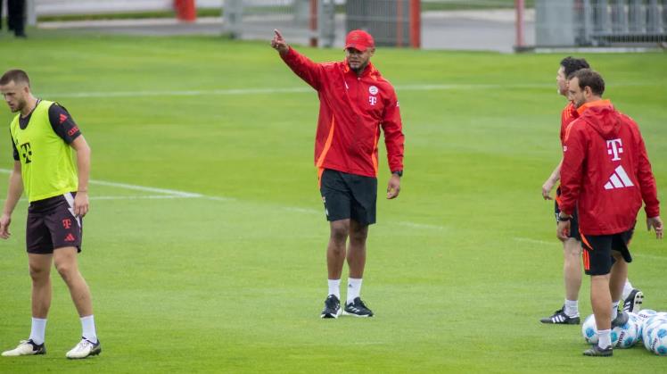Kompany được lòng các học trò.