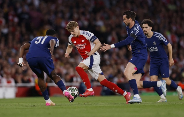 PSG nắm lợi thế nhỏ khi thắng Arsenal ở lượt đi.