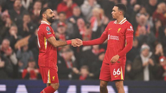 Trent Alexander-Arnold và Mohamed Salah có mối liên kết ăn ý bên cánh phải.
