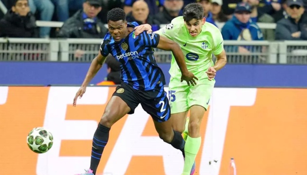 Gerard Martin được đánh giá cao dù Barcelona thất bại trước Inter Milan.