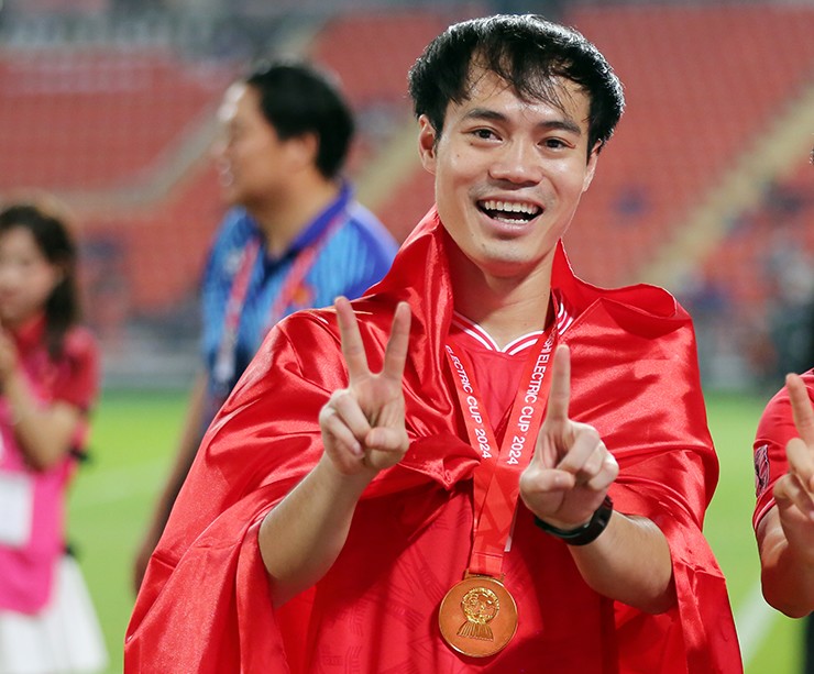 Văn Toàn cùng Việt Nam vô địch Đông Nam á đầu năm nay.