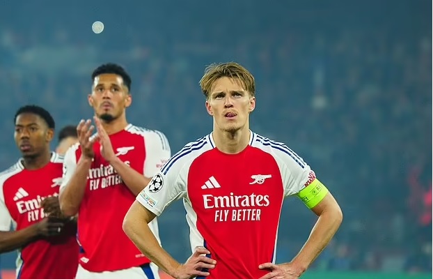 Odegaard đang có phong độ kém.