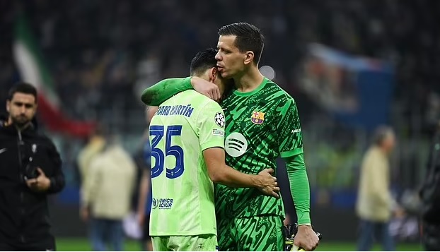 Szczesny thủng lưới 7 bàn sau 2 trận.