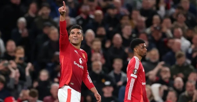 Casemiro ghi bàn cho MU.