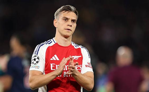Leandro Trossard được AC Milan quan tâm.