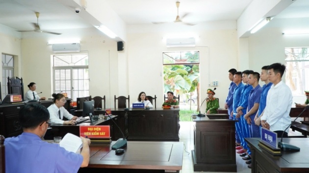 Án phạt thích đáng và có tính răn đe dành cho 6 cầu thủ.