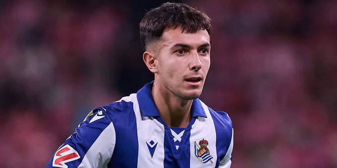 Ký giả Fabrizio Romano xác nhận Martin Zubimendi đang trên đường đến với Arsenal.