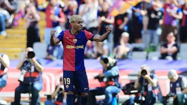 Yamal đủ sức gồng gánh Barca.