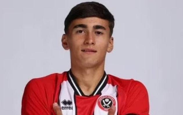 Brandon Ly trong màu áo đội U21 Burnley.