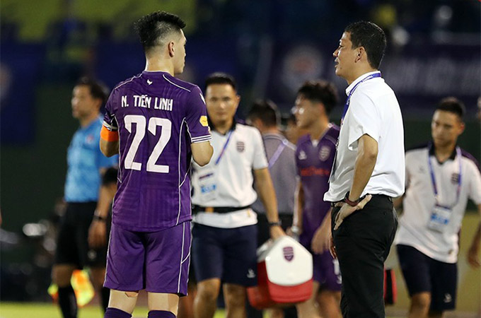 Anh Đức và Tiến Linh.