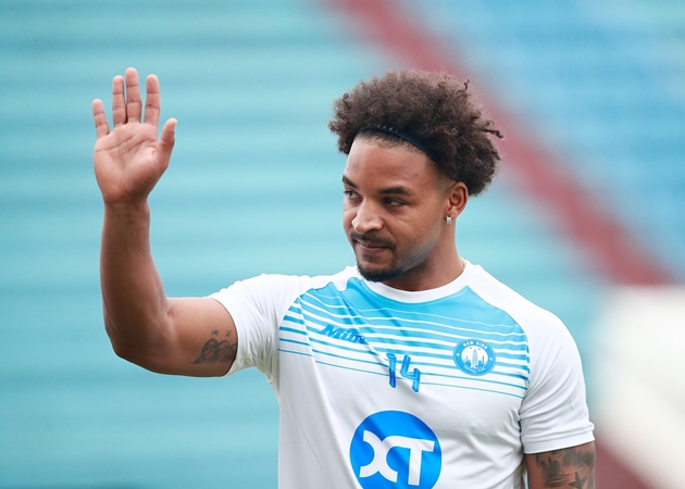 Nguyễn Xuân Son liên tiếp nhận tin vui. Ảnh: Nam Định FC.
