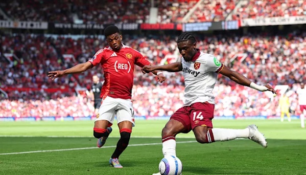 Man Utd vừa nhận thất bại cay đắng trước West Ham.