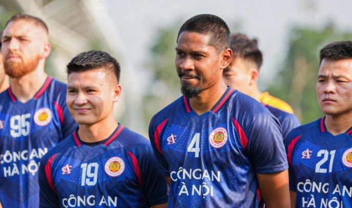 CAHN hướng tới cú ăn 3 lịch sử.