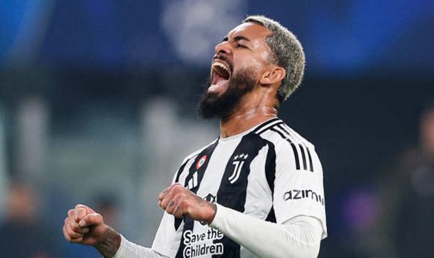 Douglas Luiz có thể là bản hợp đồng lý tưởng cho Manchester United.