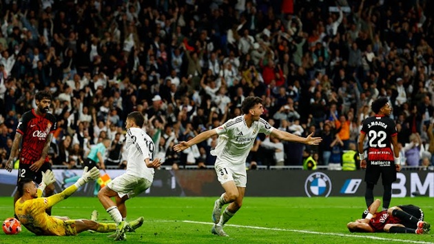 Real Madrid ngược dòng đánh bại Mallorca.