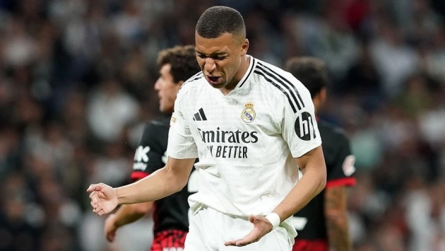 Ngay cả đối thủ cũng dành sự ngưỡng mộ cho Mbappe.