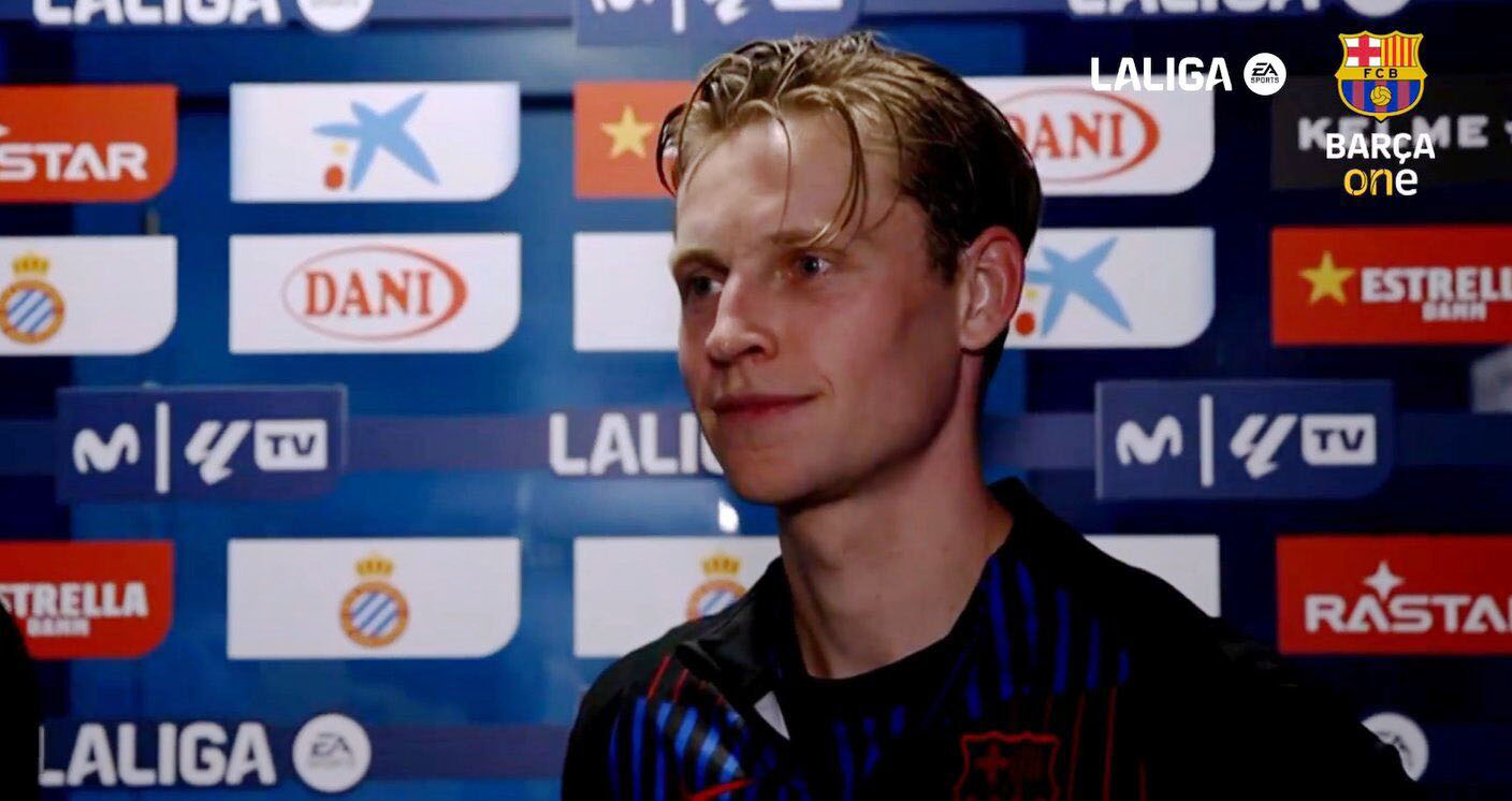 De Jong trả lời phỏng vấn sau khi vô địch.