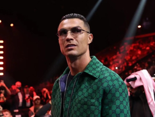 Thu nhập Cristiano Ronaldo vượt xa các sao thể thao khác năm 2025