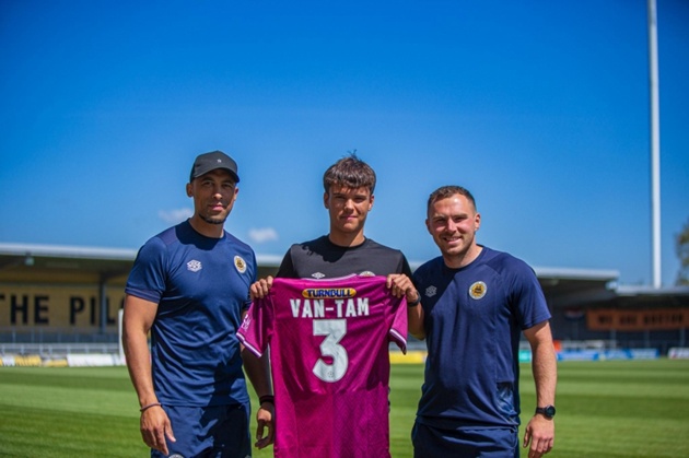 Alex Van-Tam là tài năng đáng chú ý của Boston United. Ảnh: Boston United Football Academy